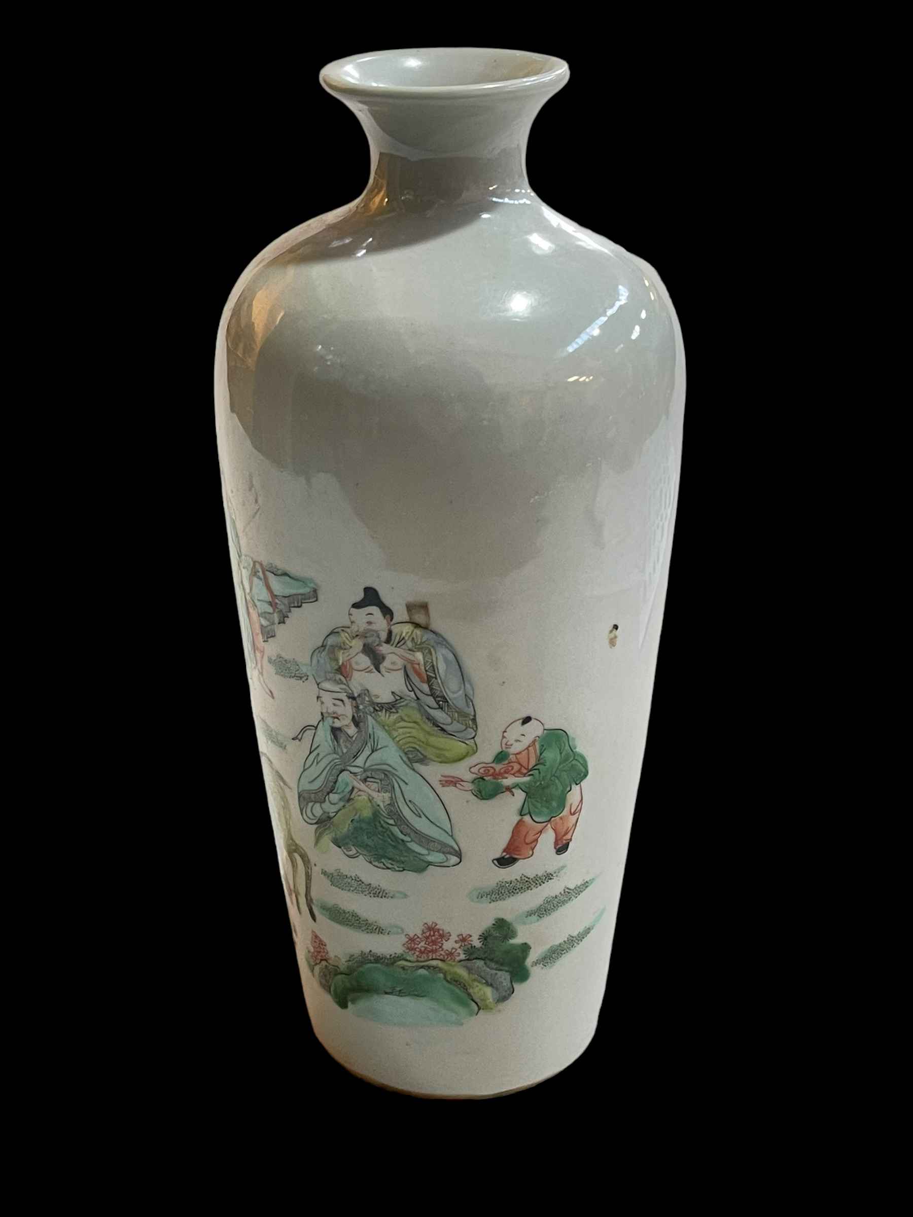 Chinese famille verte vase with decoration of figures, foo dog, deer and bat, 25cm. - Image 2 of 3
