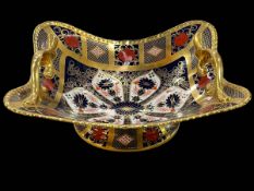 Royal Crown Derby Imari tazza, serpentine sided and with gilt gadroon border and handles,