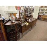 Edwardian mahogany dressing table and three drawer chest, two door corner cabinet,