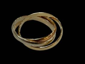 18 carat gold three colour three band gold ring, size T/U.