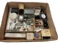 Box of mostly jewellery.