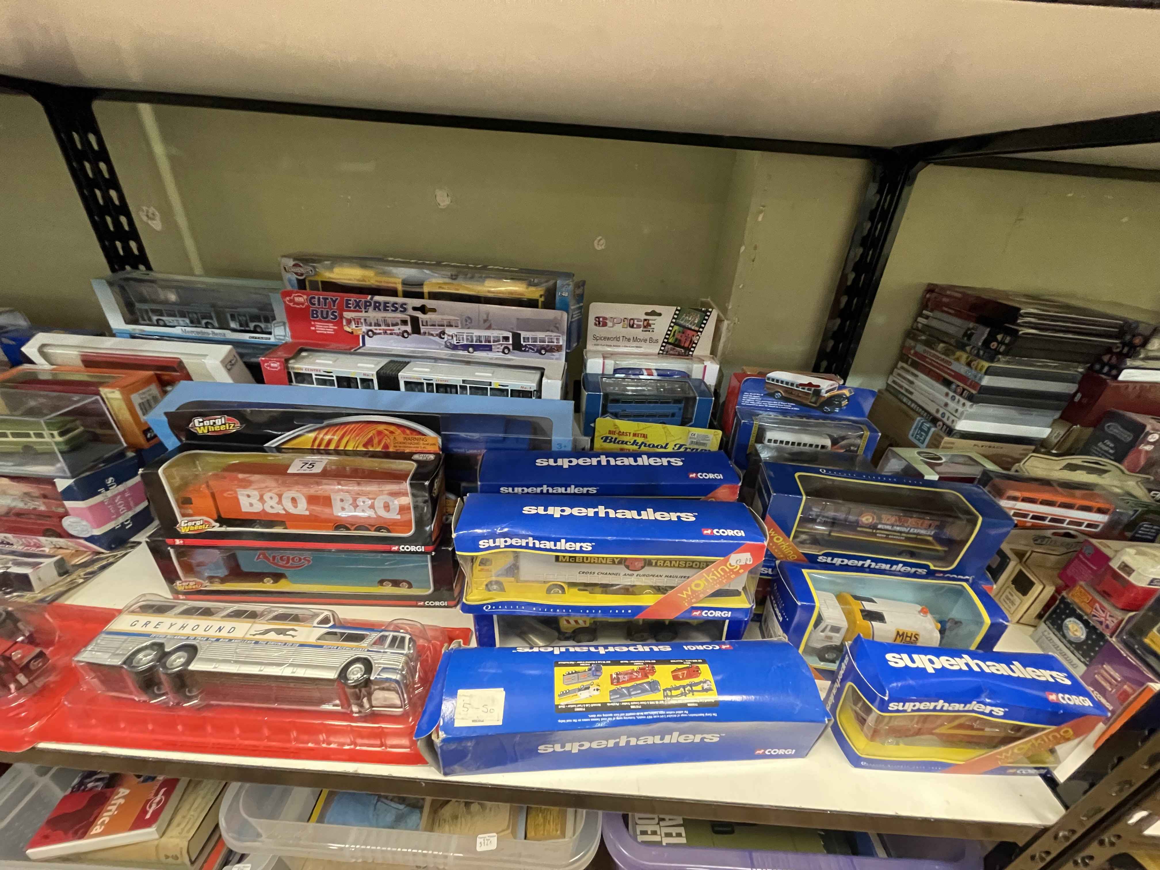 Over 40 boxed mostly 1:76 Diecast Omnibuses by Corgi, Dickie, Husky and others. - Image 3 of 3