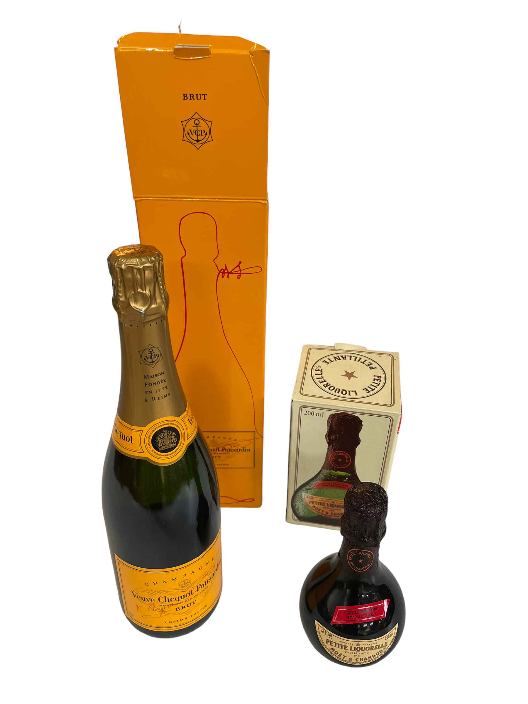 Boxed Veuve Cliquot Ponsardin champagne and Moet Petite Liquorelle (2).