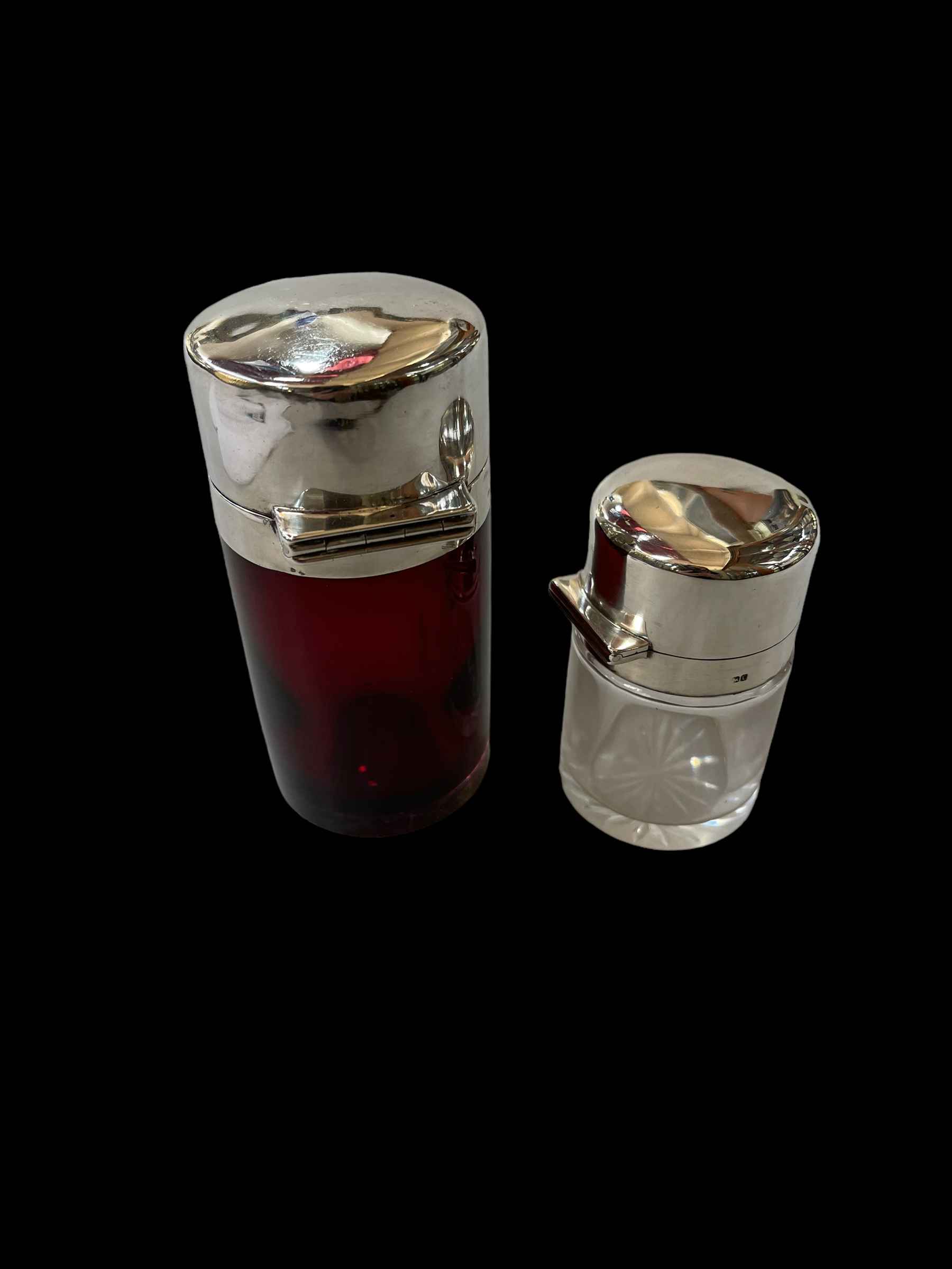 Silver mounted ruby glass smelling salts bottle, Birmingham 1911,