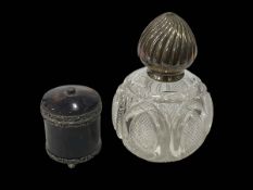 Good large silver topped crystal scent bottle, Birmingham 1889, 16.