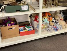 Collection of assorted soft toys, etc.