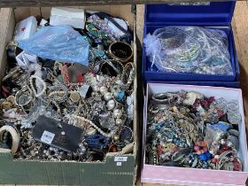Collection of costume jewellery.