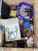Box of costume jewellery and collectables.