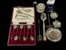 Cased set of silver coffee spoons, Birmingham 1930,