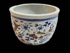 Chinese blue and white fish decorated jardiniere, six character mark, 12.5cm.