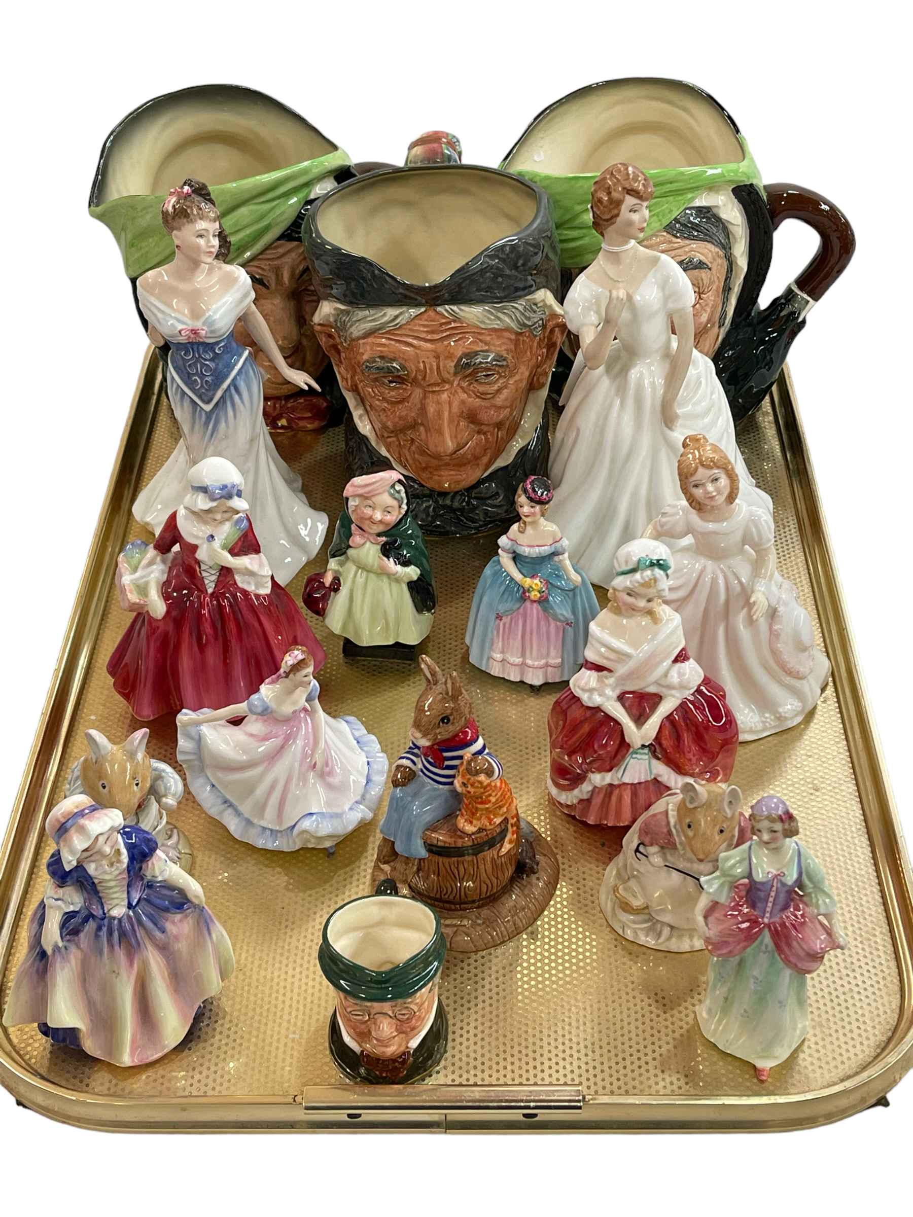 Thirteen Royal Doulton figures and four character jugs (17).