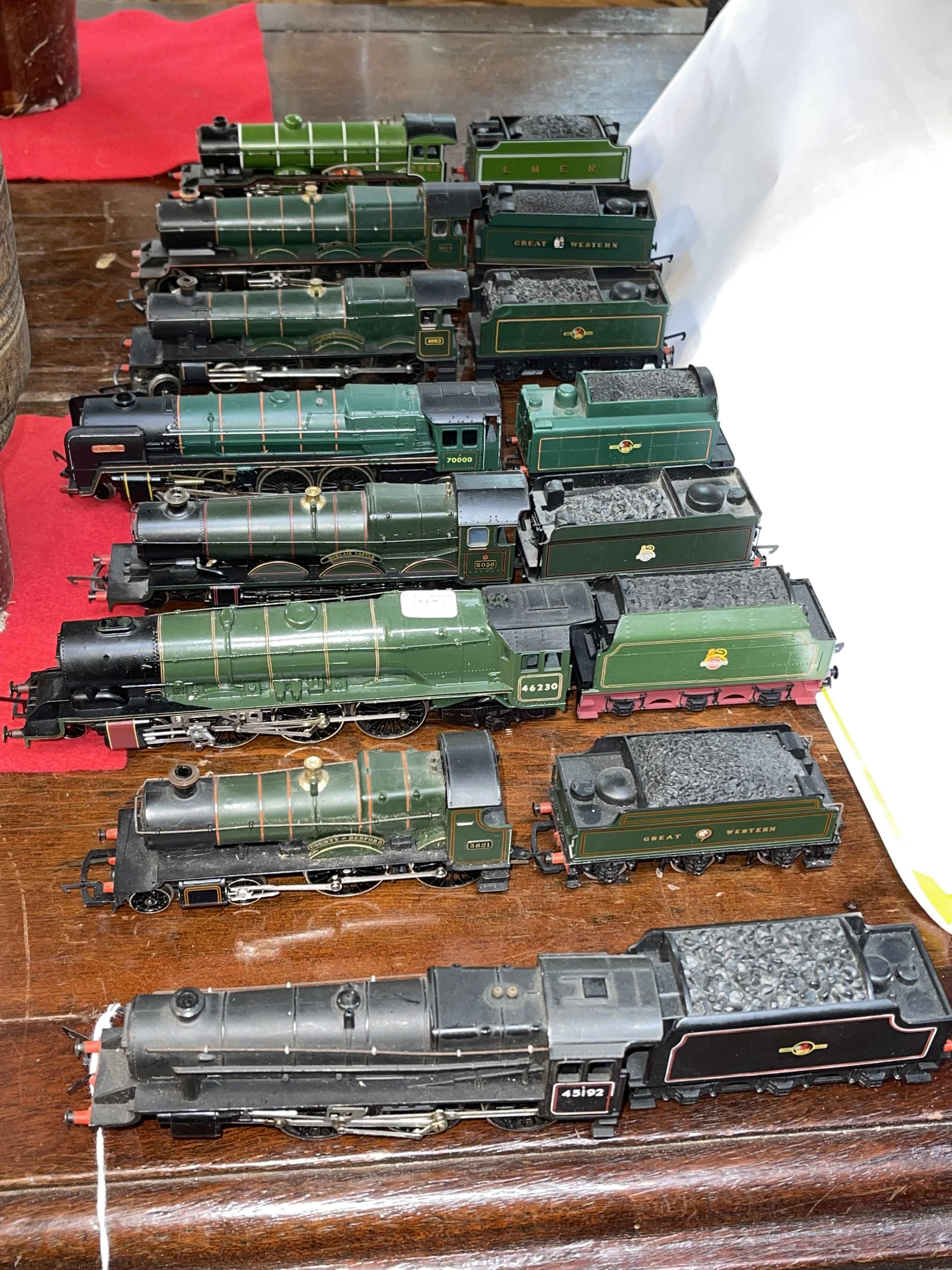 Collection of eight steam locomotives with tenders including Morlais Castle and County of Bedford.