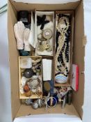 Box of jewellery, collectables, etc.