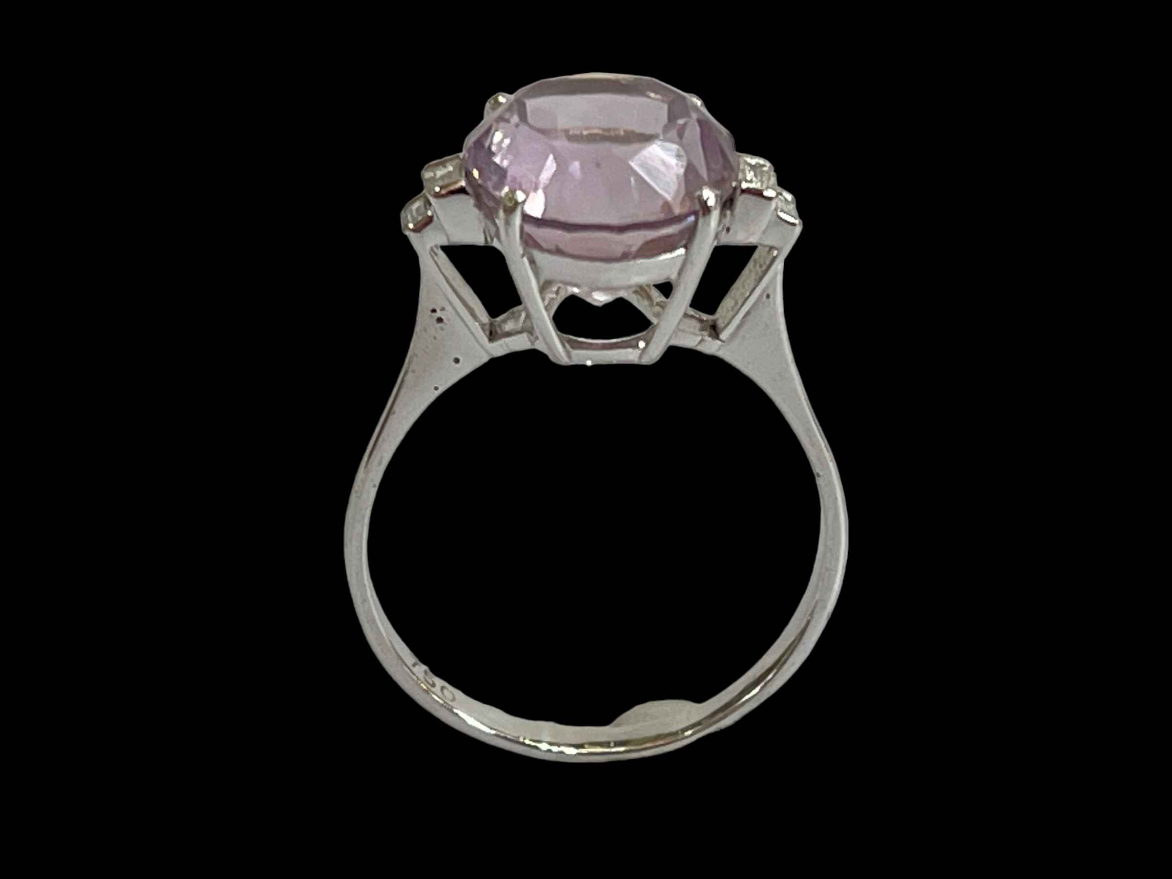 Kunzite and diamond 18 carat white gold ring, size S. - Image 2 of 2