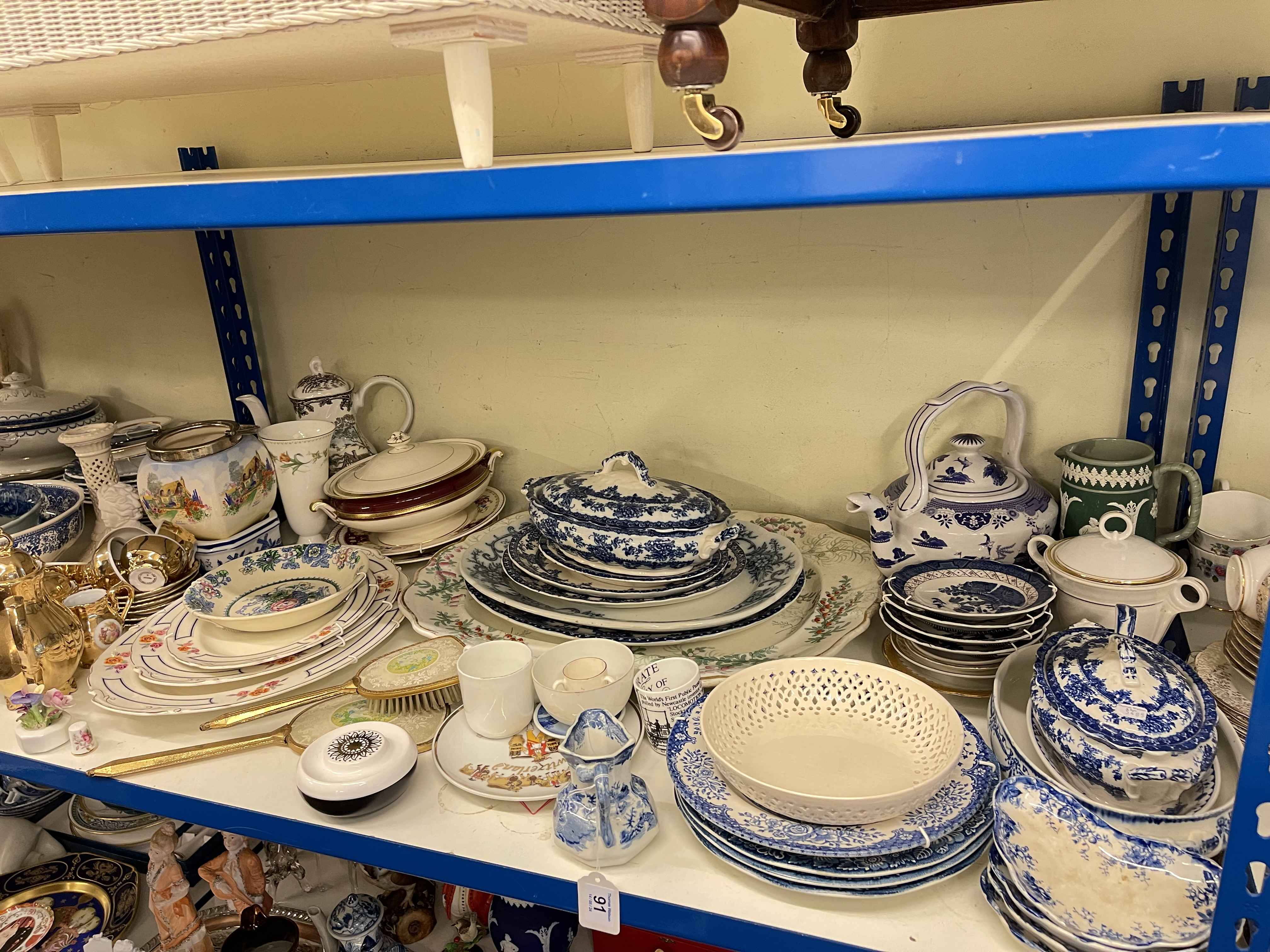 Full shelf of china including tea sets, dinnerware, toilet jugs, ornaments. - Image 4 of 5