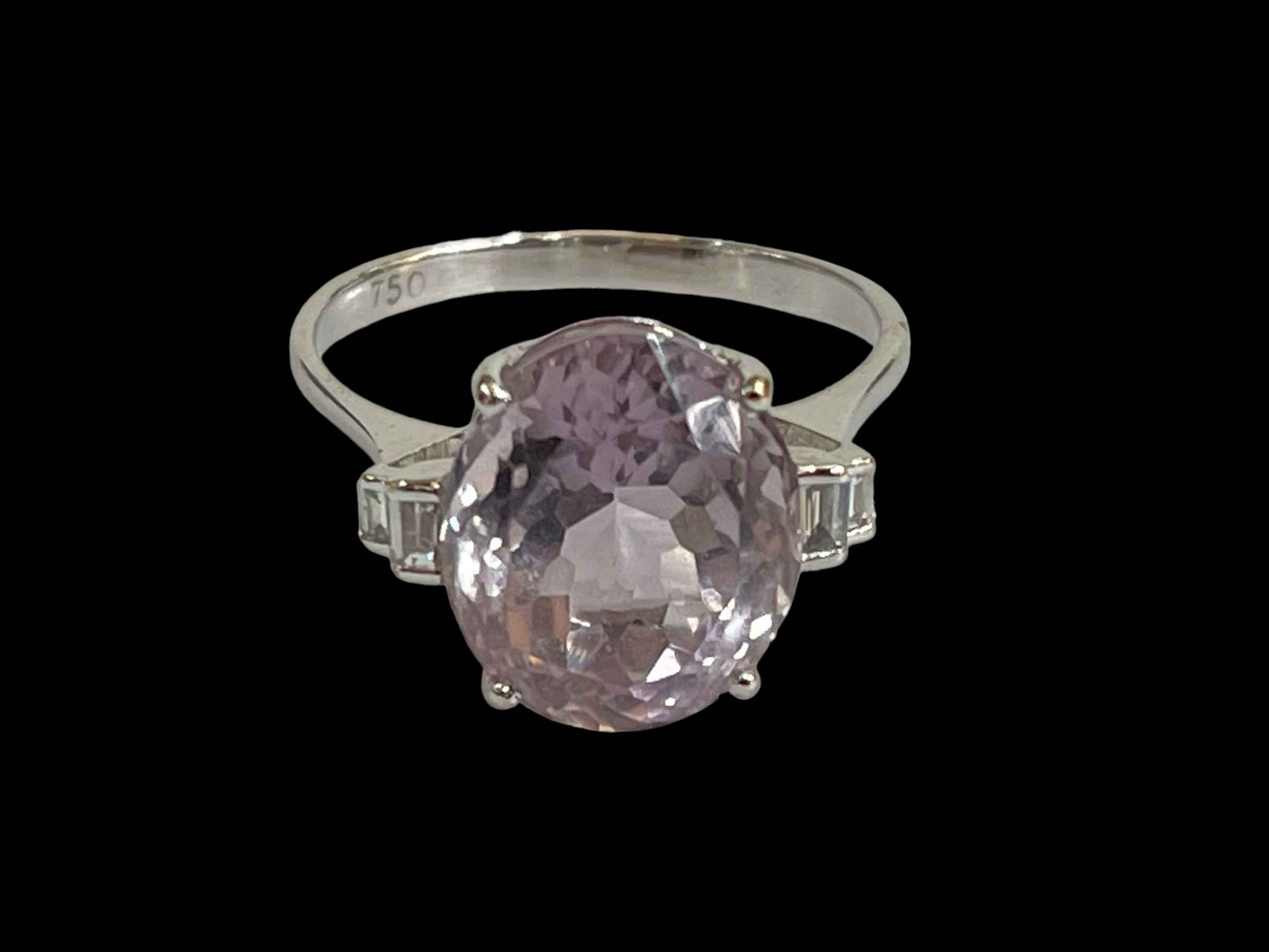 Kunzite and diamond 18 carat white gold ring, size S.