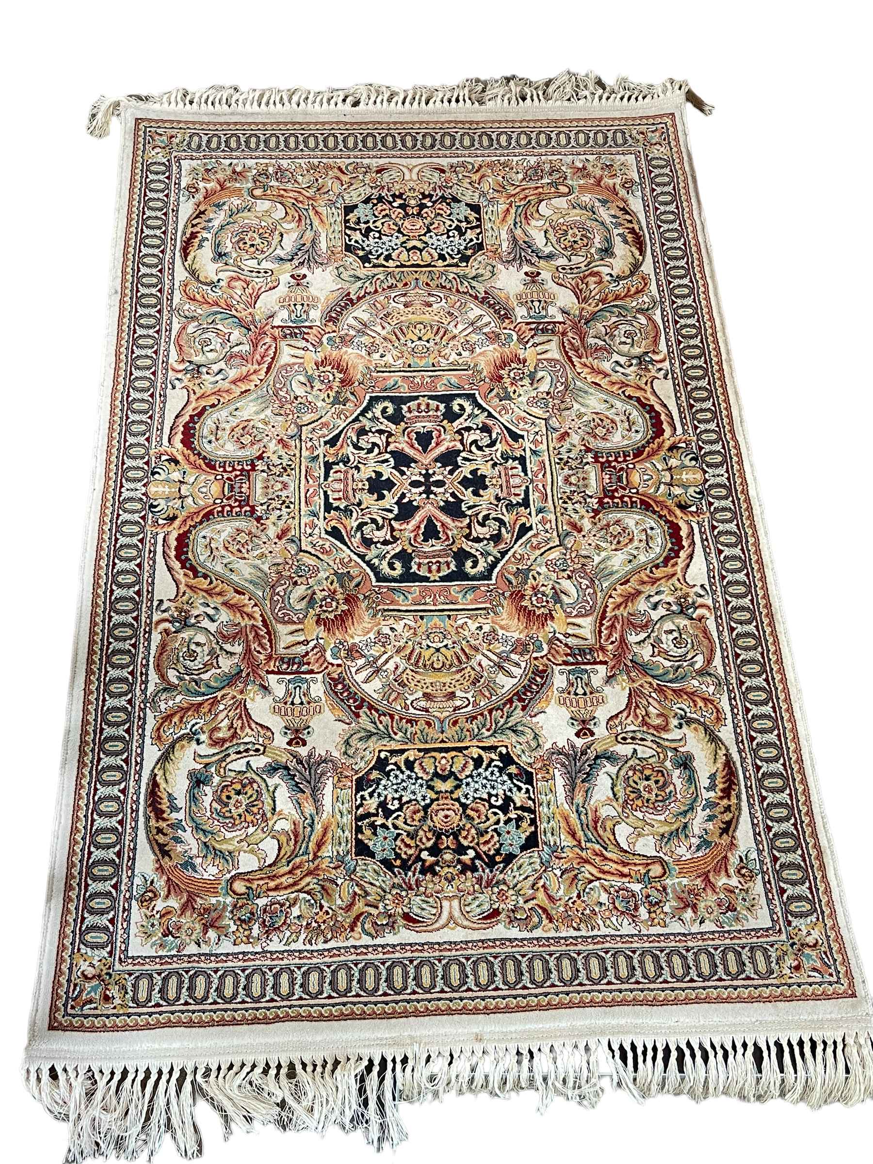 Pair Persian Kashan rugs 1.60 by 0.97.