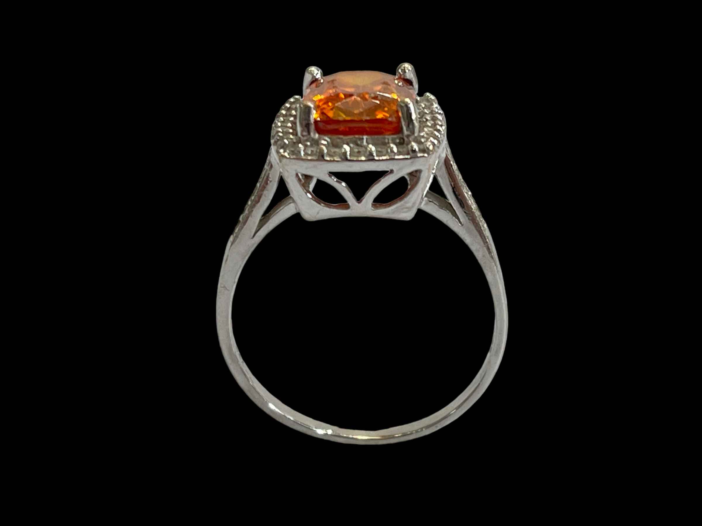 Citrine and diamond 18 carat white gold ring, size S. - Image 2 of 2