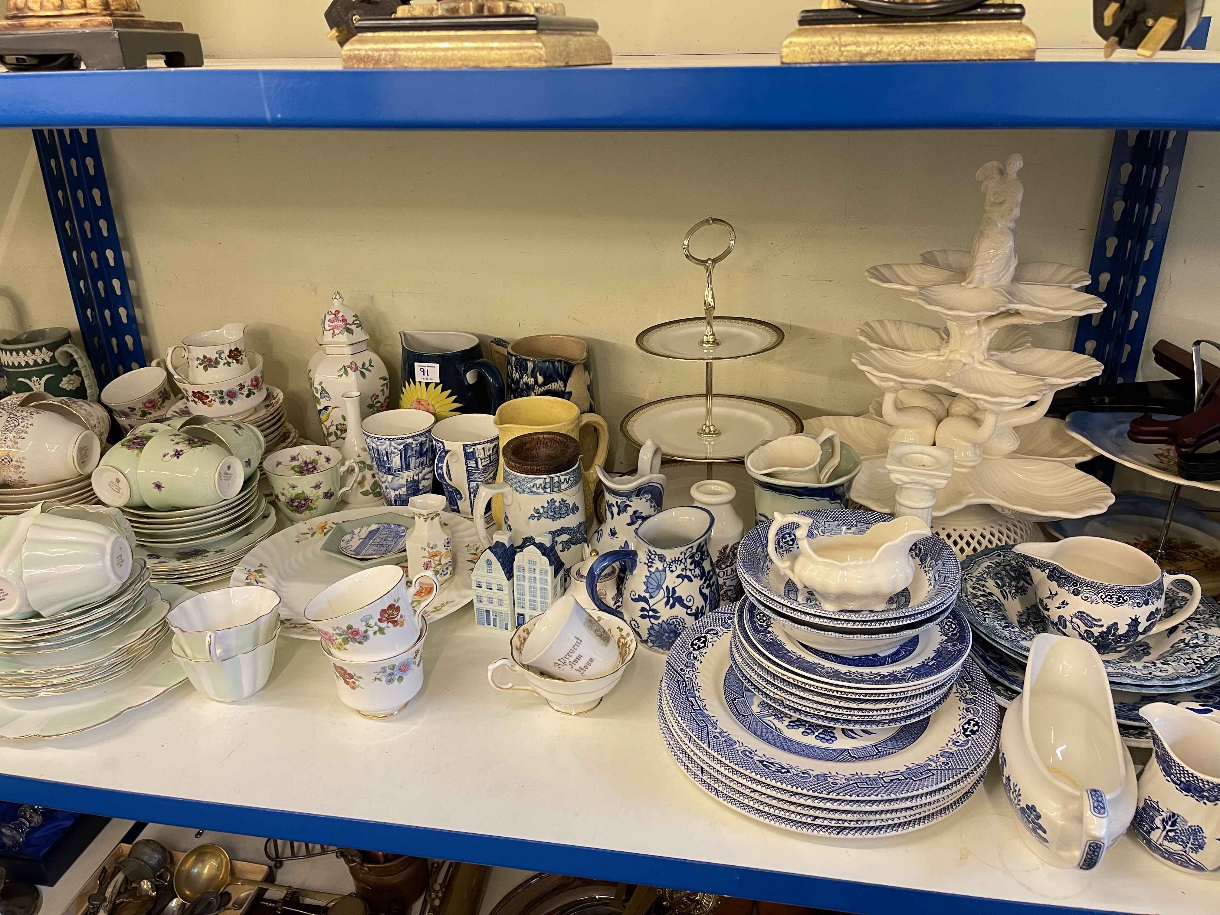 Full shelf of china including tea sets, dinnerware, toilet jugs, ornaments. - Image 3 of 5
