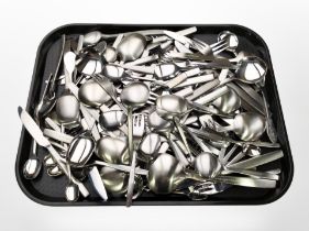 A quantity of stainless steel cutlery.