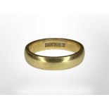 An 18ct gold band ring,