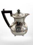 A silver hot water jug, Sheffield 1904. CONDITION REPORT: 381.7g.