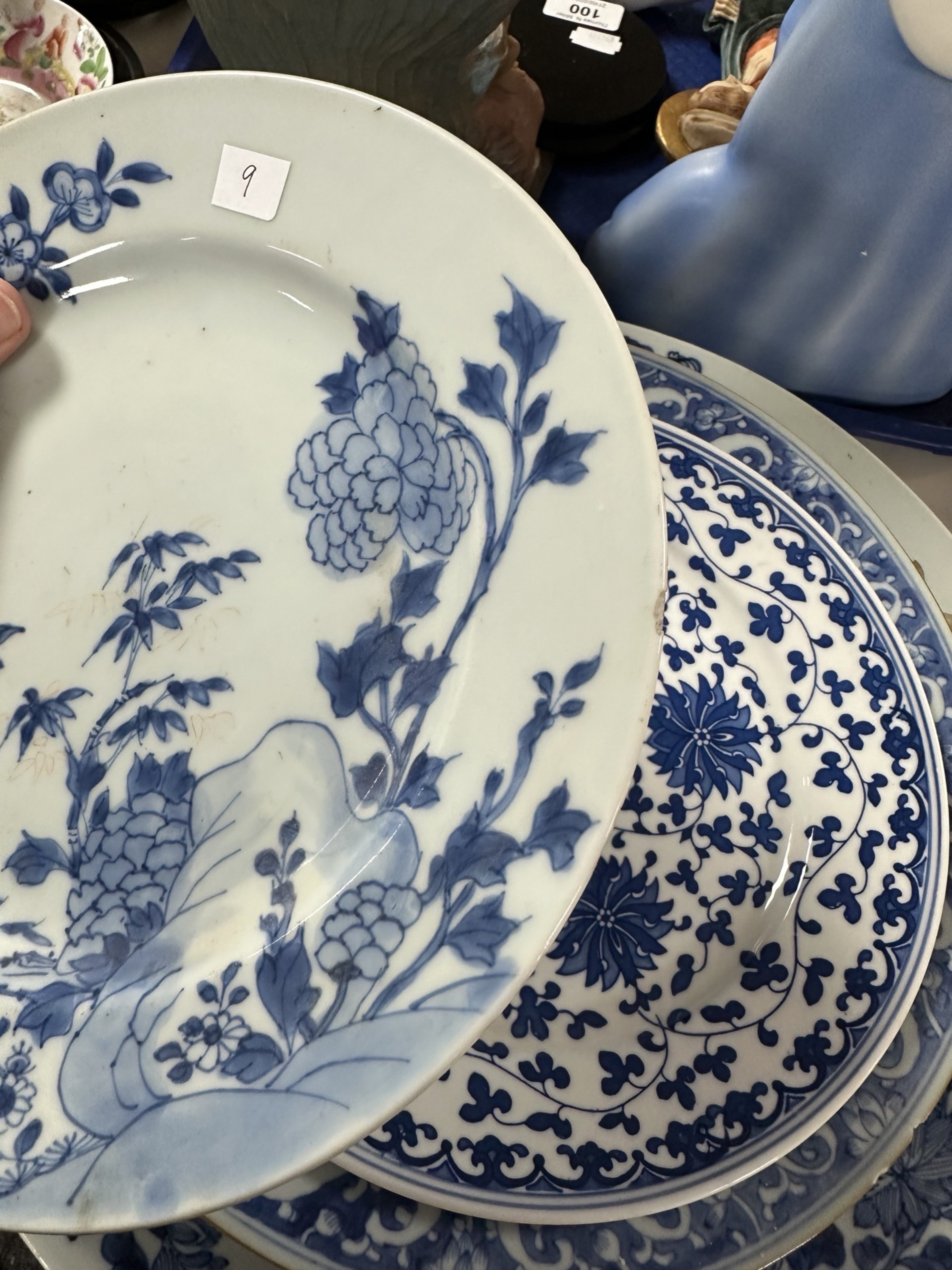 A group of 20th-century Chinese export blue and white porcelain plates, largest 34cm diameter. - Image 5 of 20