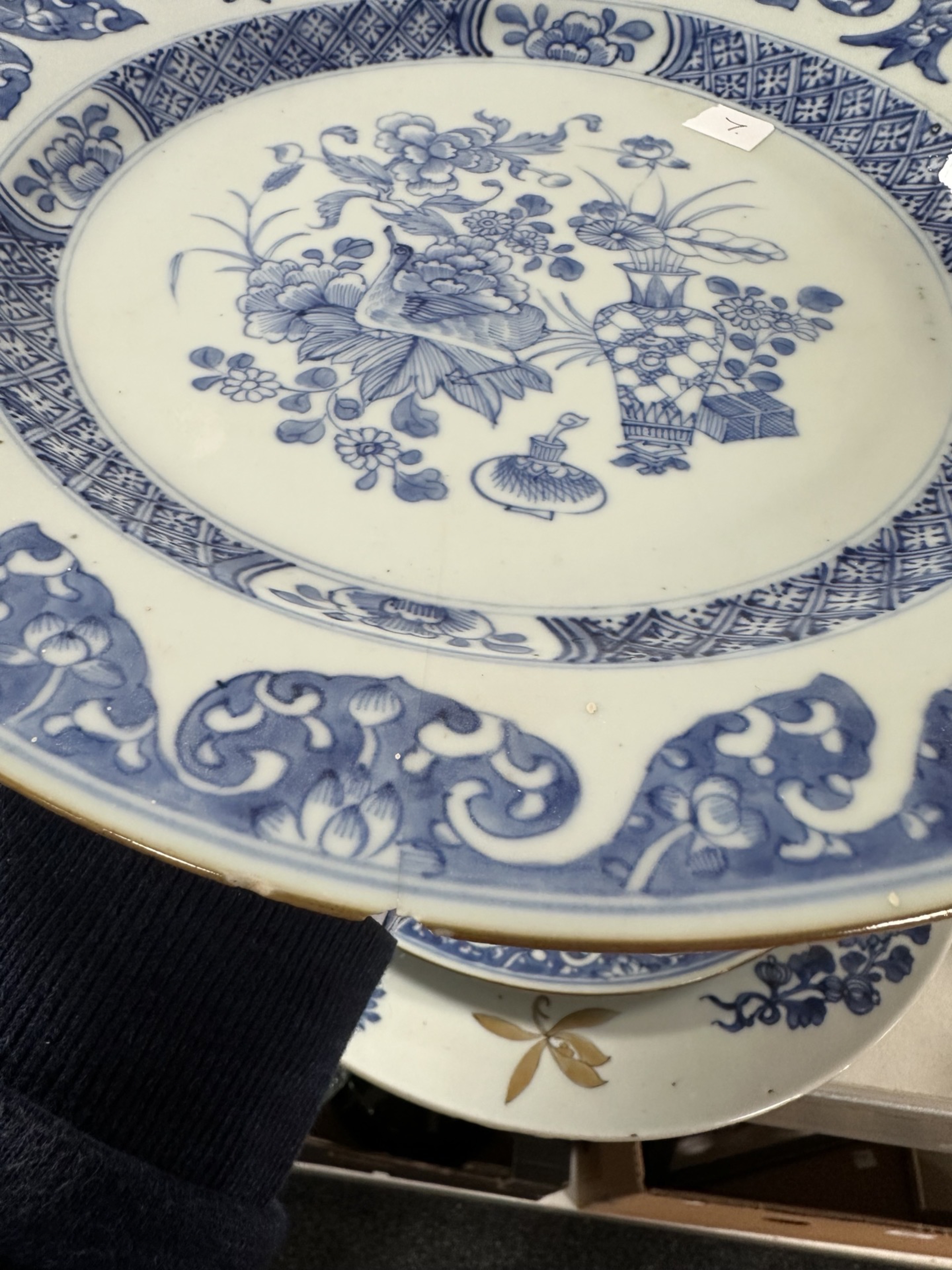 A group of 20th-century Chinese export blue and white porcelain plates, largest 34cm diameter. - Image 10 of 20