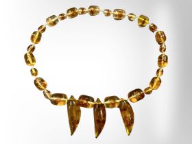 A Baltic amber necklace, 115.8g.