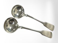 A pair of Victorian silver soup spoons, John Round & Son Ltd, Sheffield 1899, length 17.5cm.