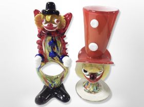 Two Murano glass clowns, height 19.5cm.