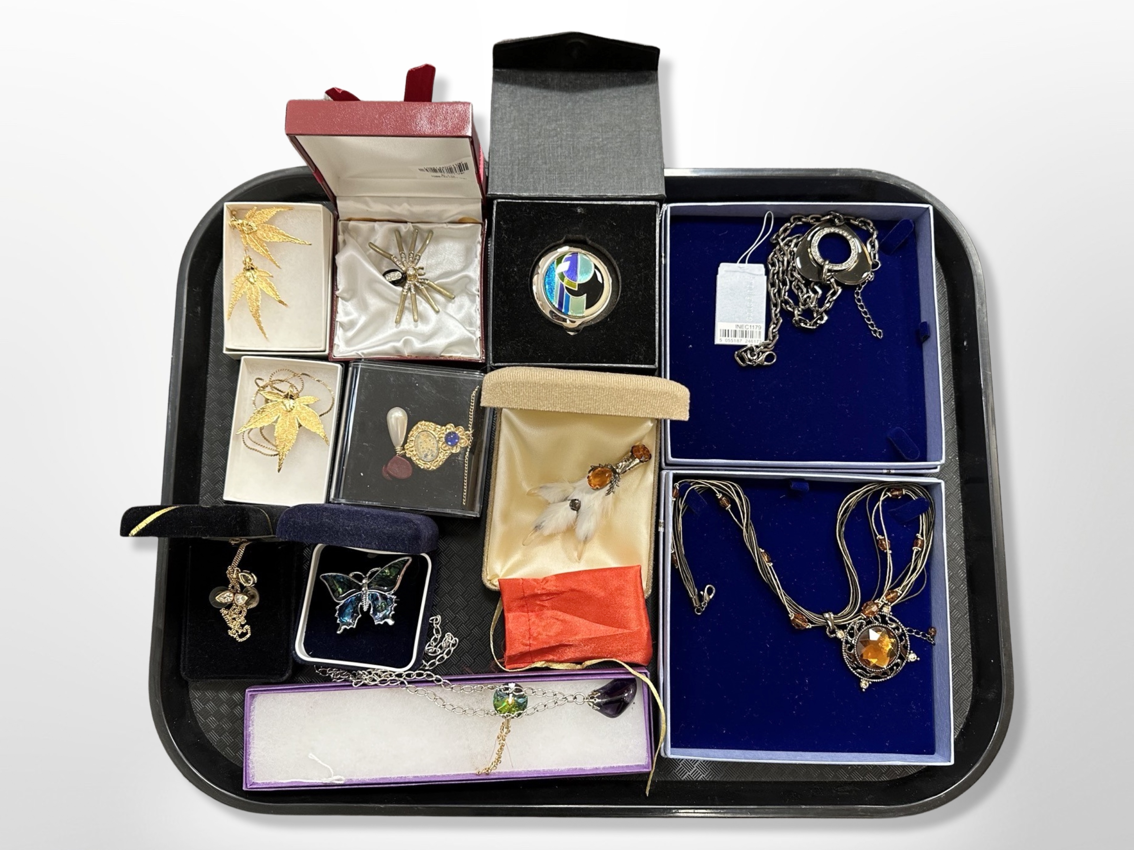 A group of costume jewellery including Scottish 'Rabbit's Foot' brooch,