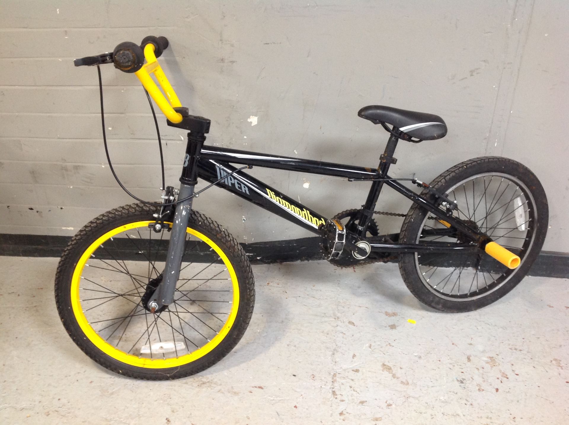 A child's Mongoose bike, frame 10', and a child's Diamondback Viper bike, - Image 2 of 2