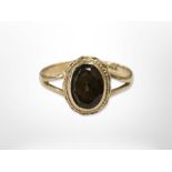 A 9ct gold garnet signet ring, size J CONDITION REPORT: 1.