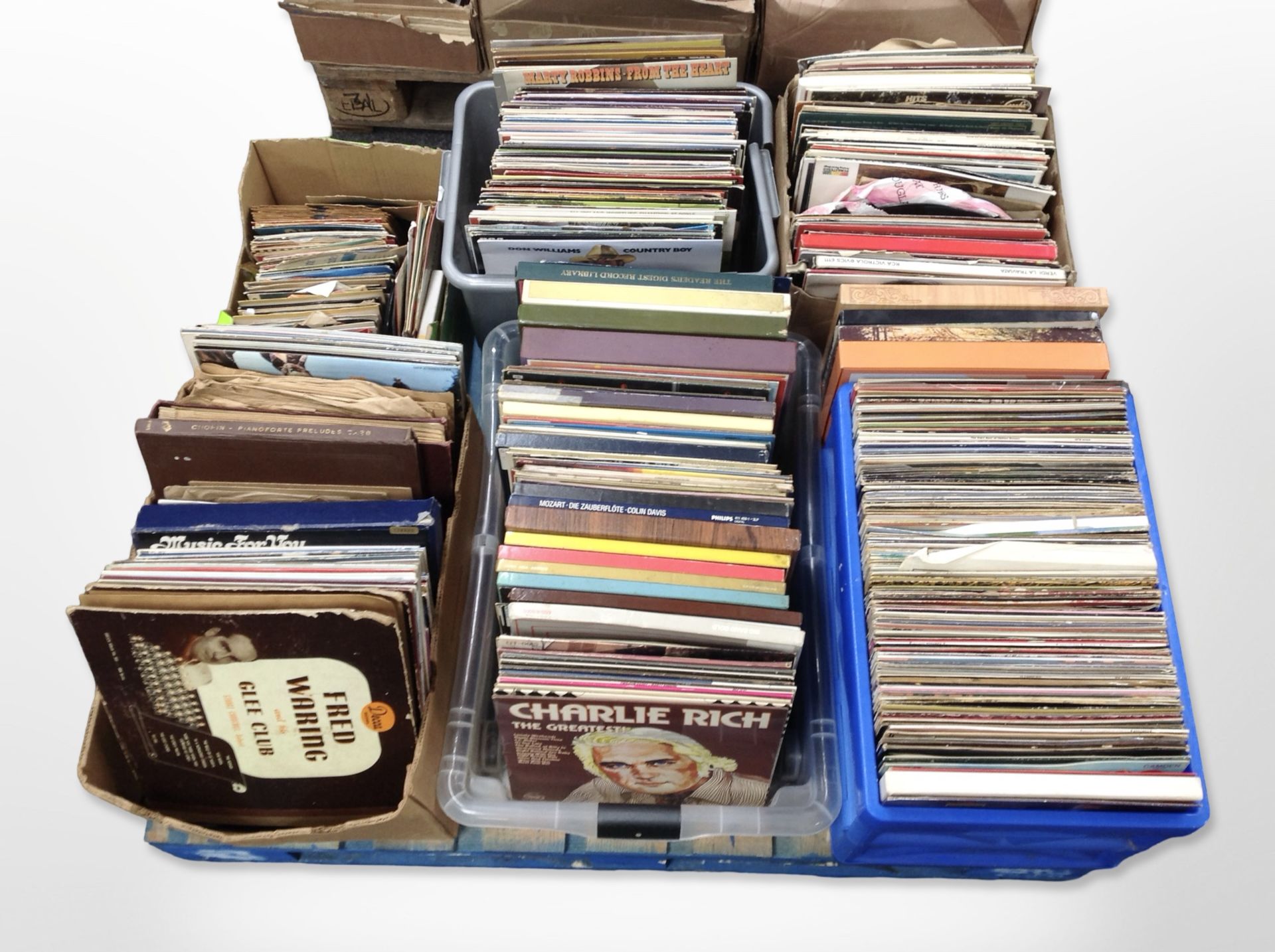 A very large quantity of vinyl LPs, box sets, 7-inch singles, various.