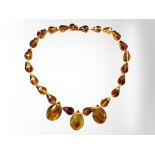 A Baltic amber necklace, 78.3g.