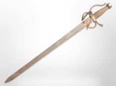 A reproduction short sword, length 73cm.
