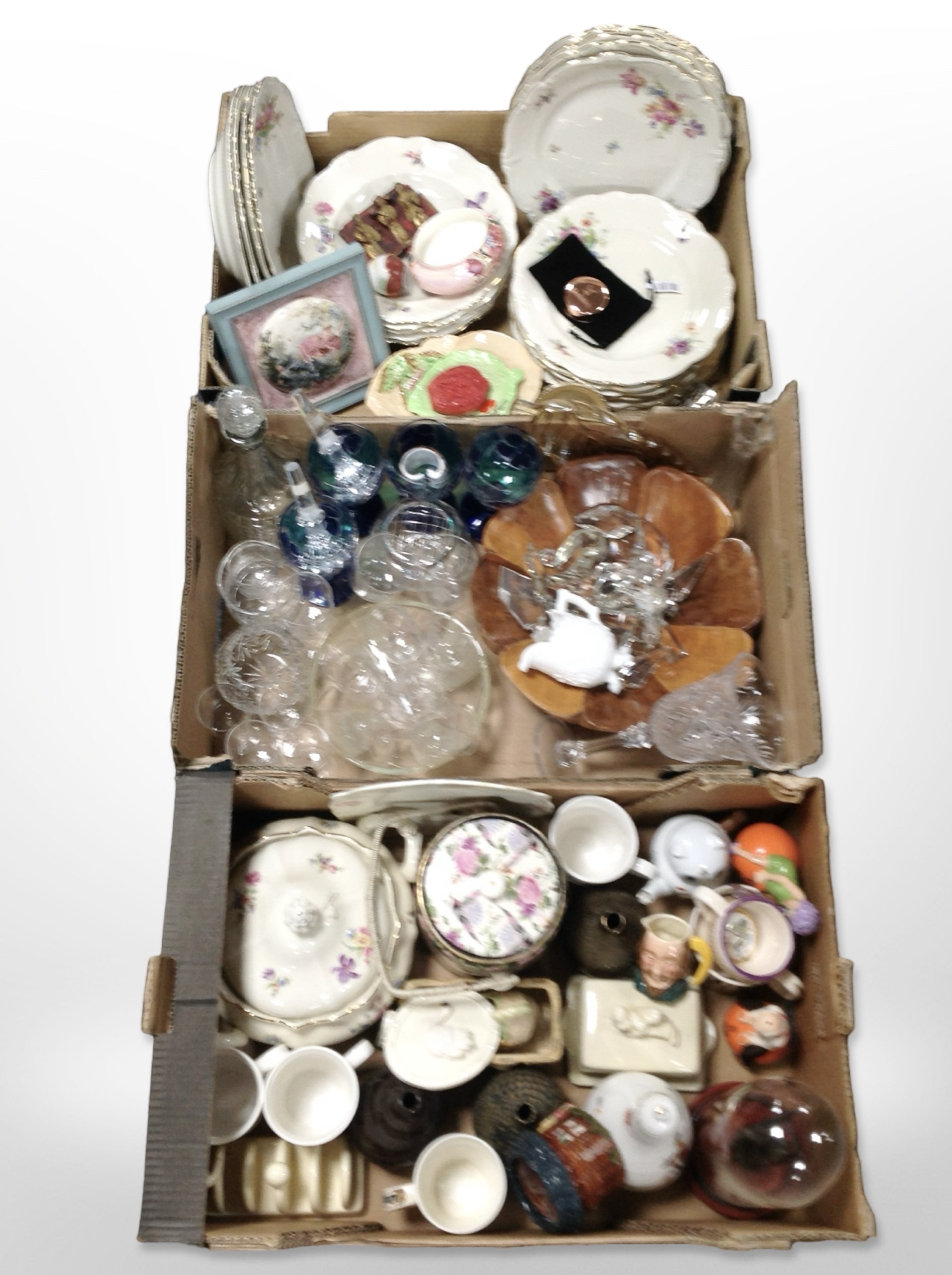 A quantity of 20th century porcelain and glass wares, Rosenthal dinner porcelain, Lurpack items,