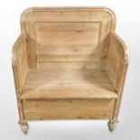 An early 20th centuy Scandinavian pine storage seat,