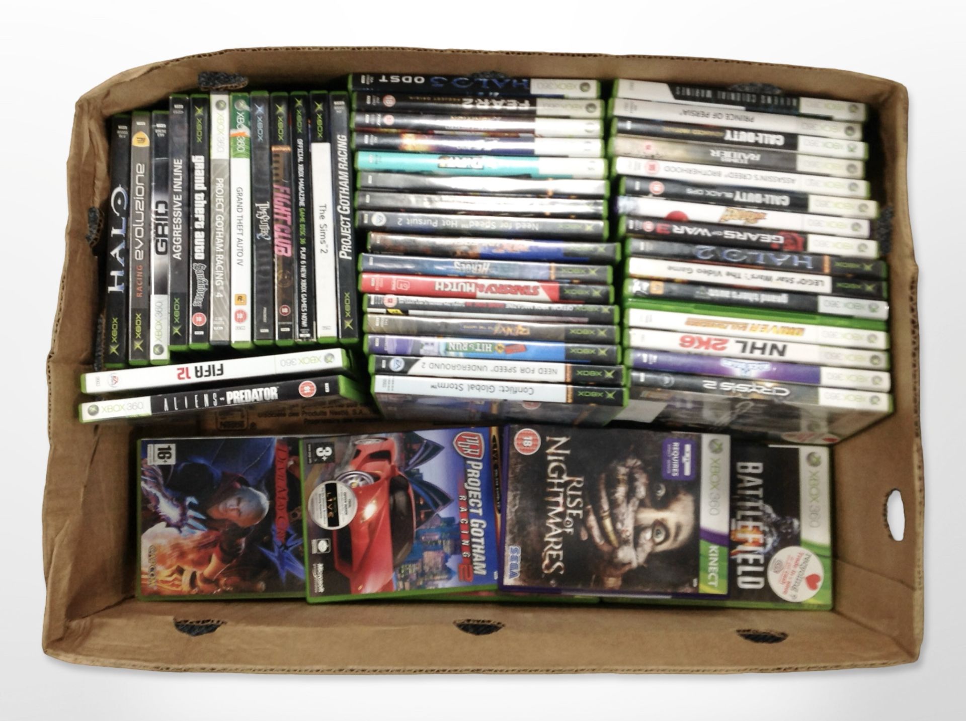 A quantity of Xbox and Xbox 360 videogames.