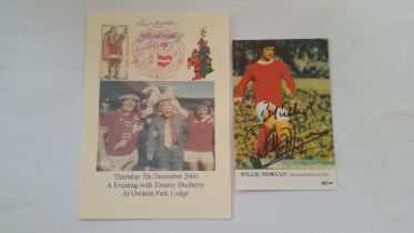FOOTBALL, Manchester United signed selection, inc. small book, white cards, photographs, programmes;