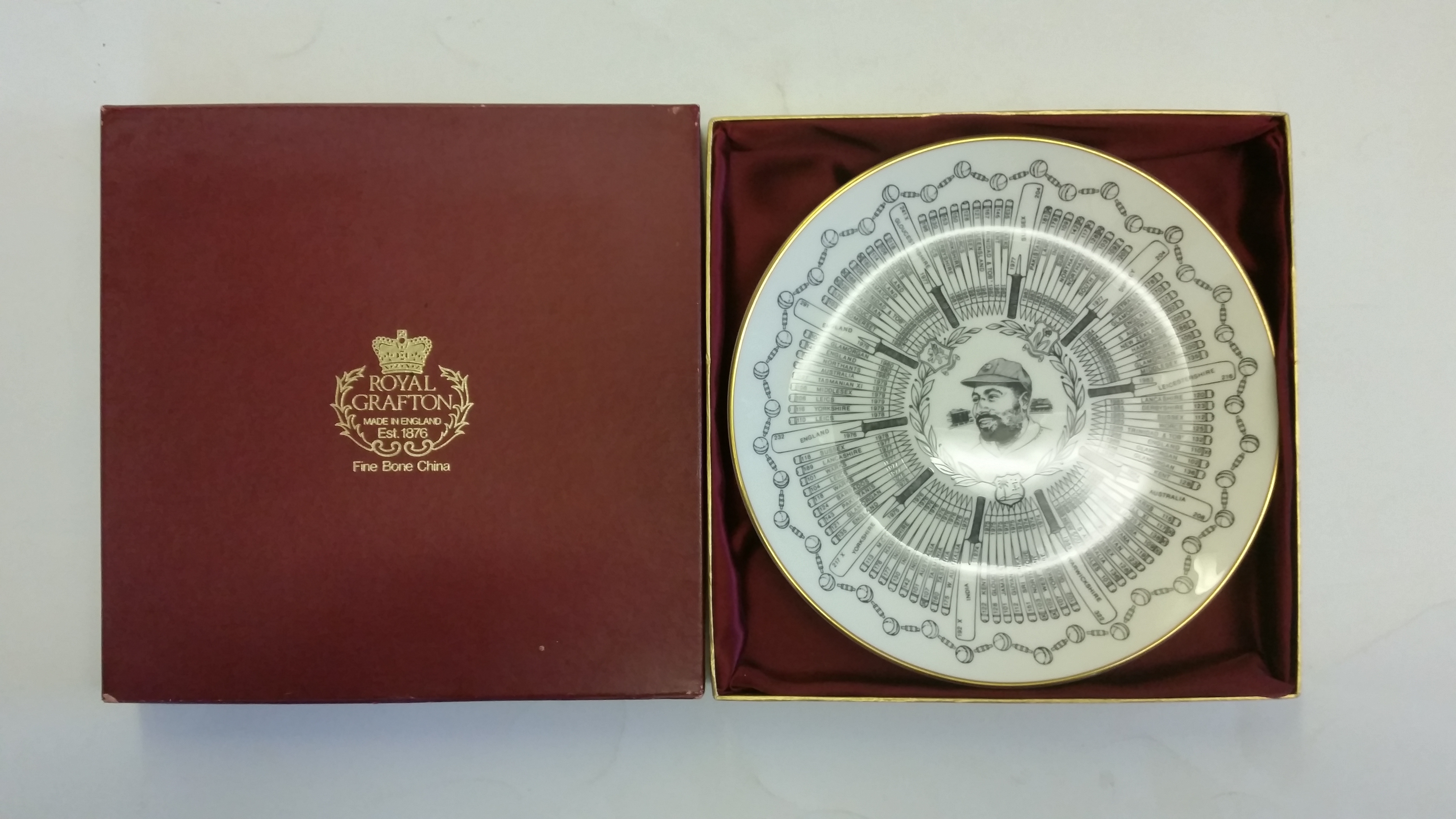 CRICKET, Royal Grafton, limited edition commemorative Sir Viv Richards 'Century of Centuries' plate,