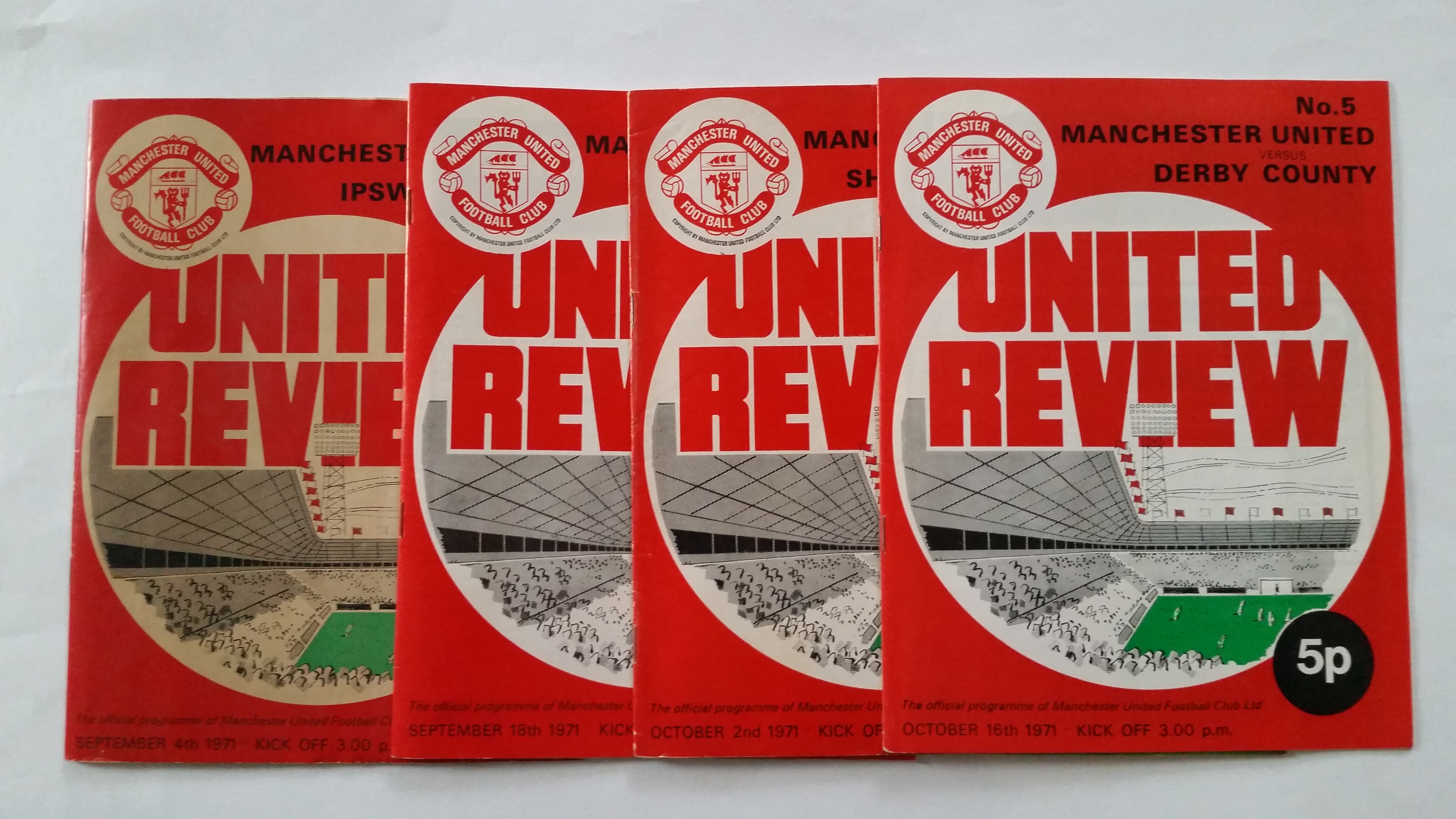 FOOTBALL, Manchester United home programmes, 1971/72 season, near complete season, only missing
