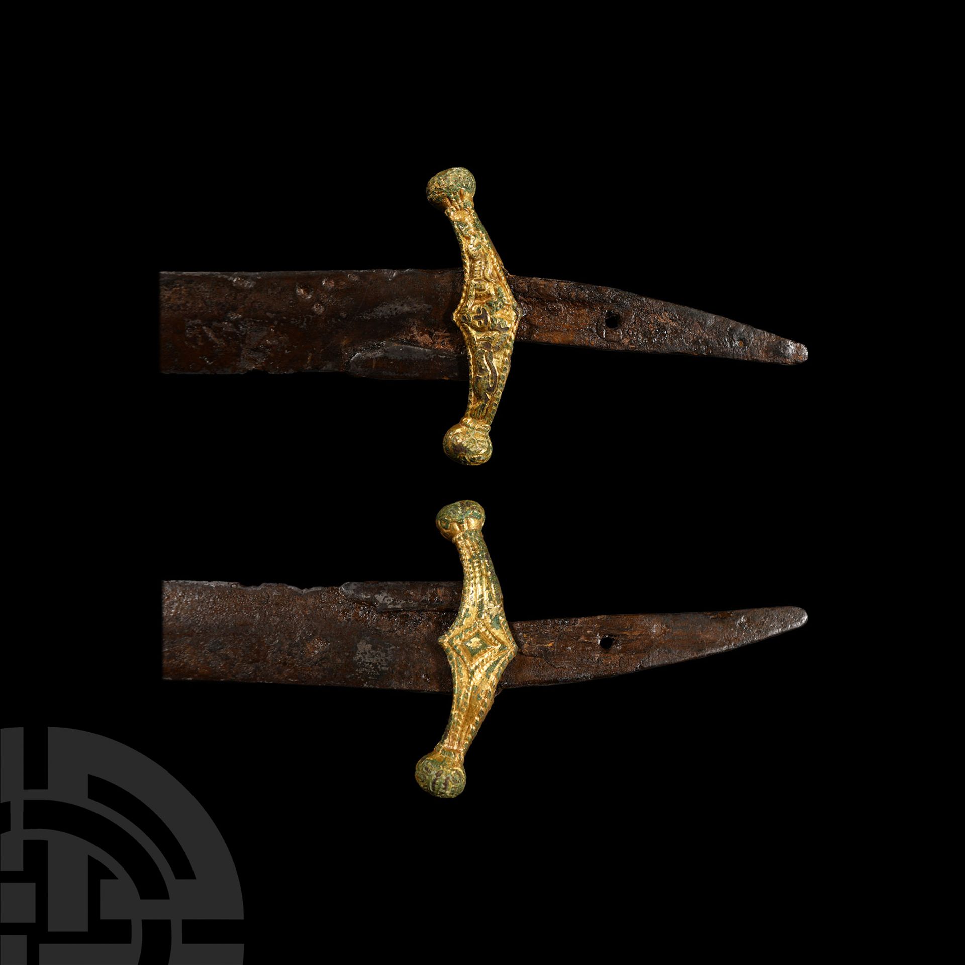 Khazar Iron Sabre with Gilt Bronze Cross Guard - Bild 2 aus 2