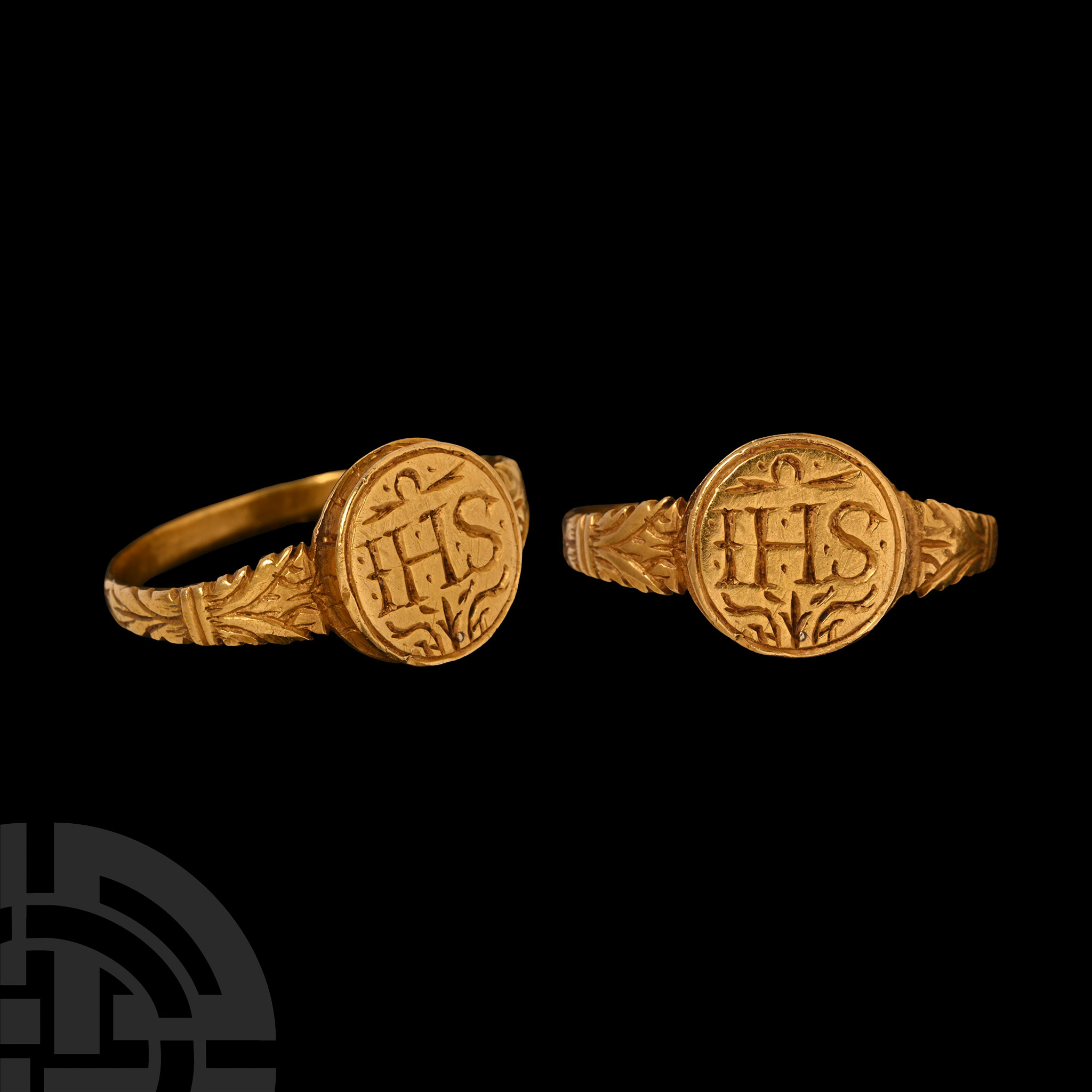 Elizabethan Period Gold Ring with IHS Monogram