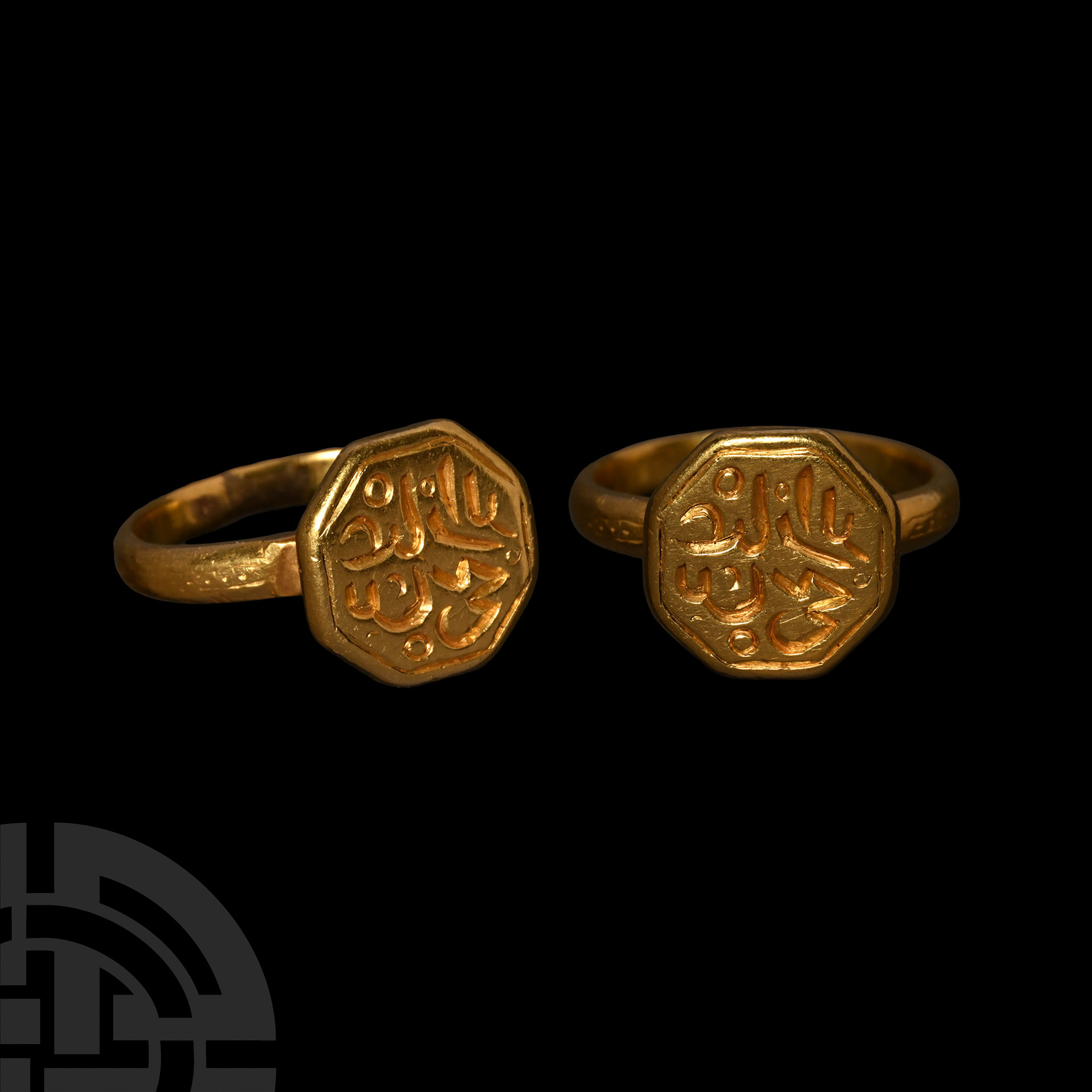 Medieval Gold Signet Ring with Hexagonal Bezel Engraved with an Arabic Inscription