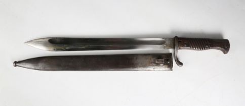 A First World War period German S98/05 butcher’s blade Mauser bayonet with swollen single-edged