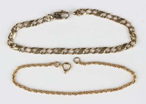 A 9ct gold faceted curblink and figure of eight link bracelet, on a sprung hook shaped clasp, length