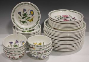 A large group of Portmeirion Botanic Garden pattern tablewares, comprising fifteen dinner plates,