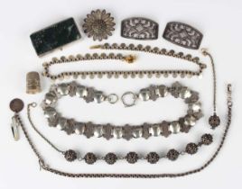 A small group of 19th century and later jewellery, including a Victorian silver gilt collar